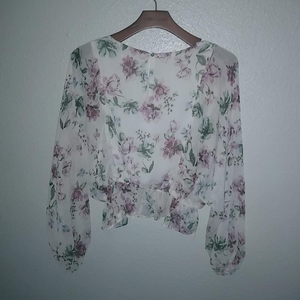 Olivaceous S Soft Floral Pink Green on White Bubble Hem Top - Picture 9 of 12